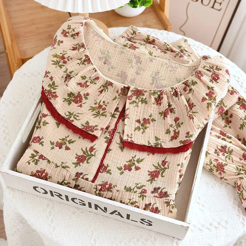 Floral Print Cotton Pajamas with Lace Trim Women’s Nightwear