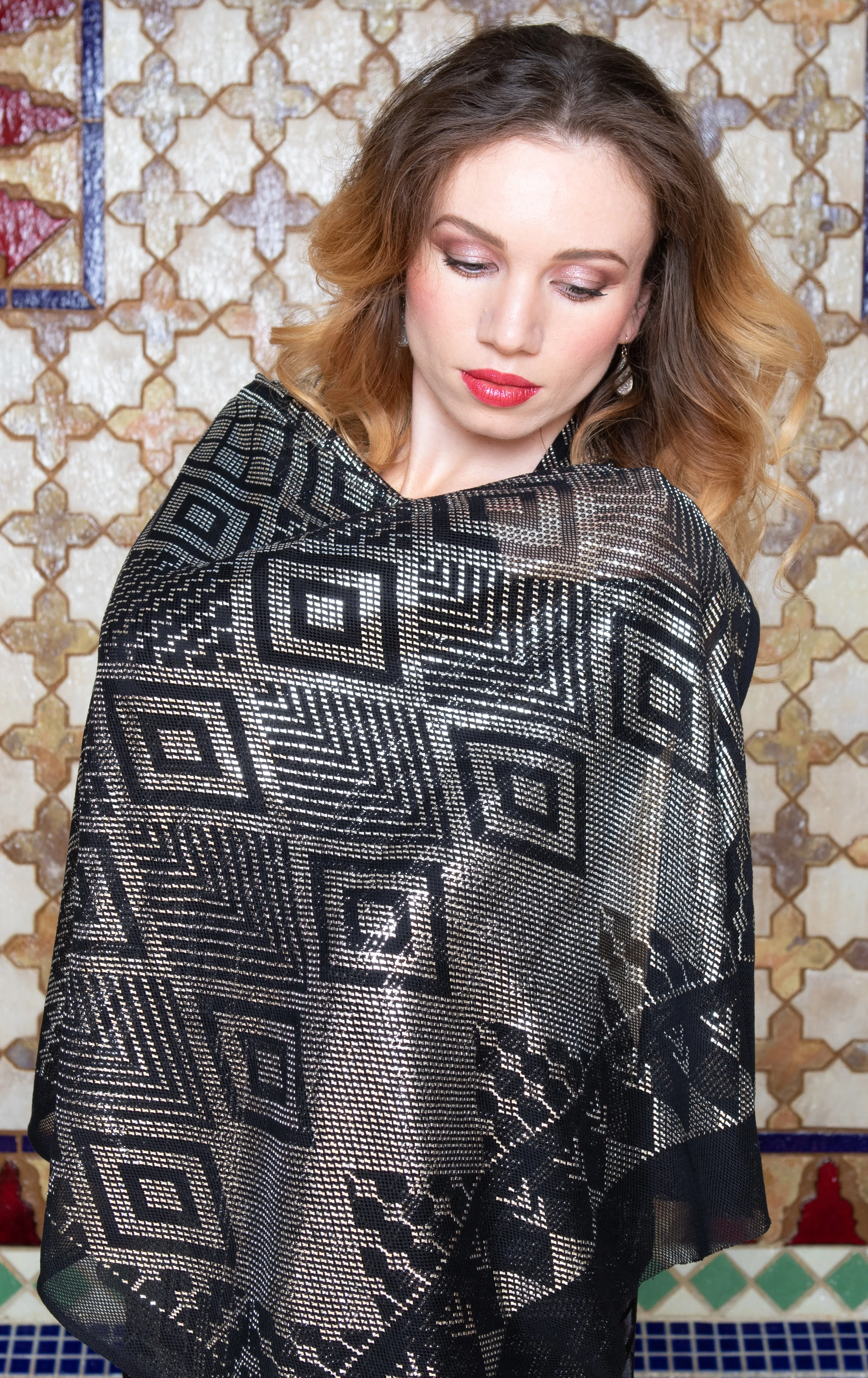 Modern Black and Silver Assuit Shawl with Diamond Matrix