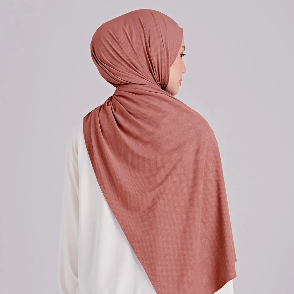 Najwa Sport Shawl - Daring